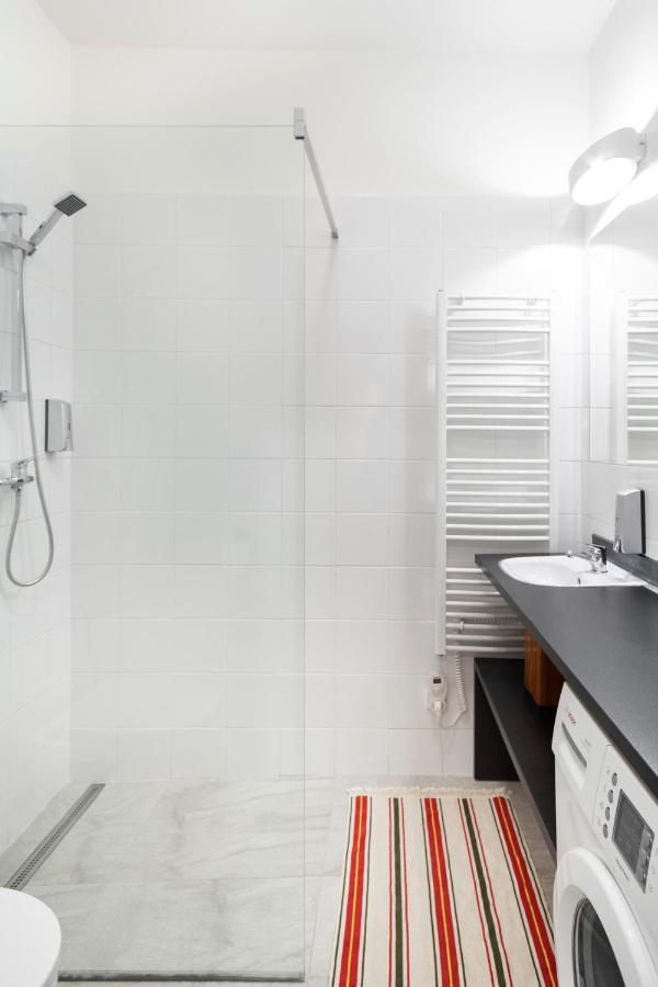 One-bedroom Park Flat * Praga